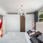 Beachfront Romilda * Makarska