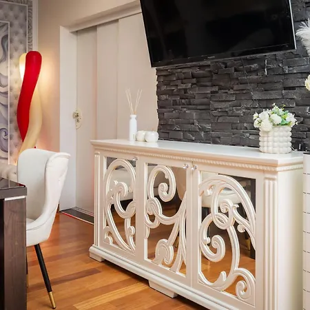 Apartament Beachfront Romilda