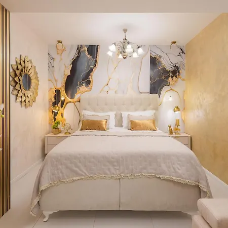 Beachfront Romilda Apartman *