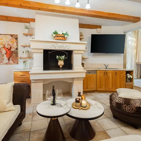 Beachfront Romilda Appartement *