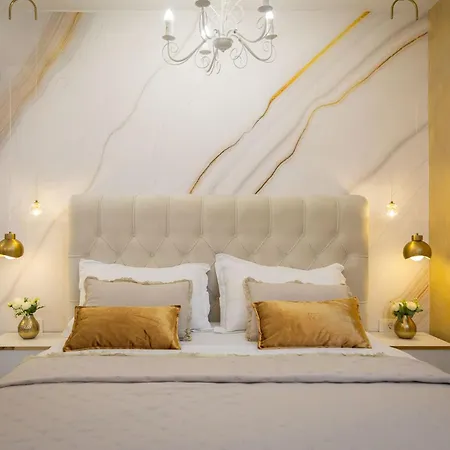 Beachfront Romilda Apartman *