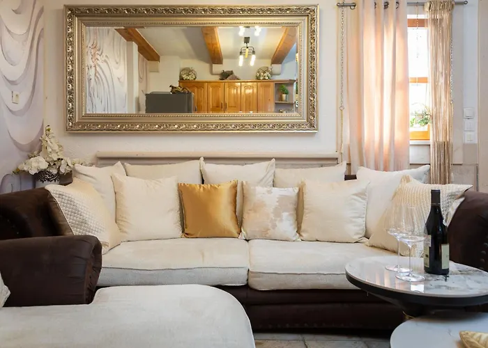 Beachfront Romilda 公寓