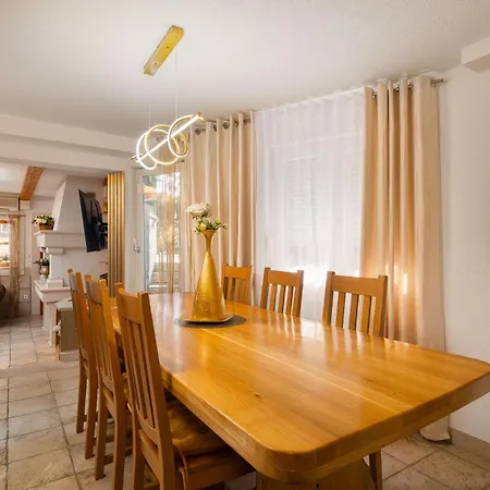 Apartman Beachfront Romilda