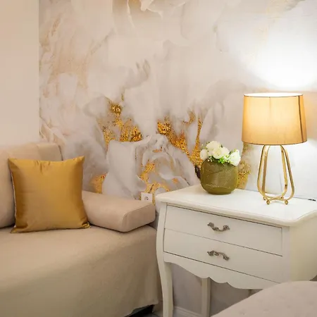 Beachfront Romilda *